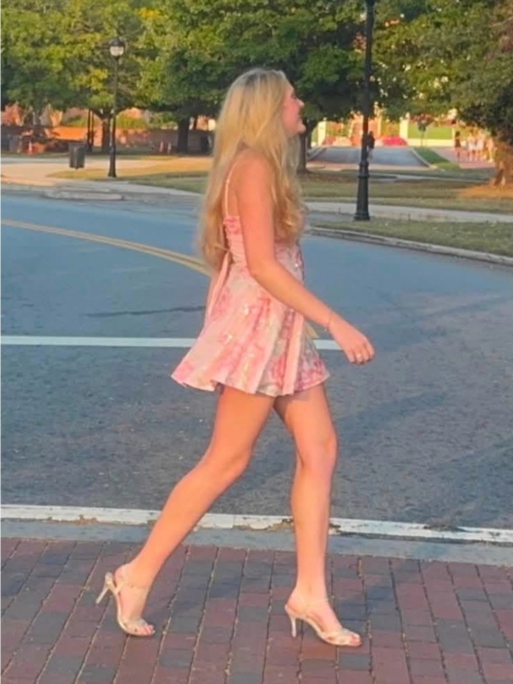 Windsor Pink Floral HOCO dress 👗 ✨